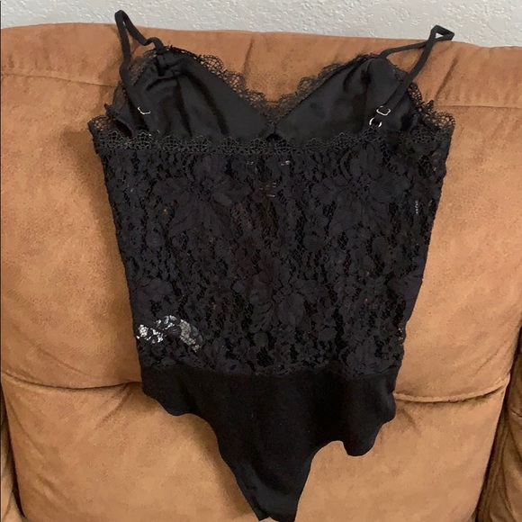 Black lace bodysuit - Picture 2 of 2